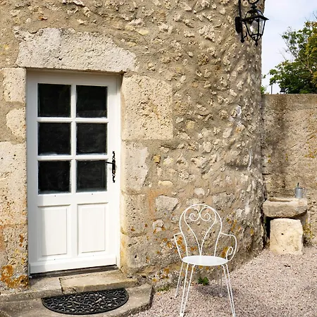 La Tour Medievale بيت للعطل Charroux-dʼAllier
