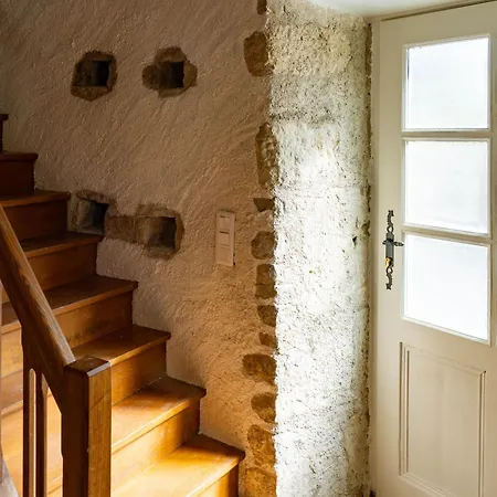 بيت للعطل La Tour Medievale Charroux-dʼAllier